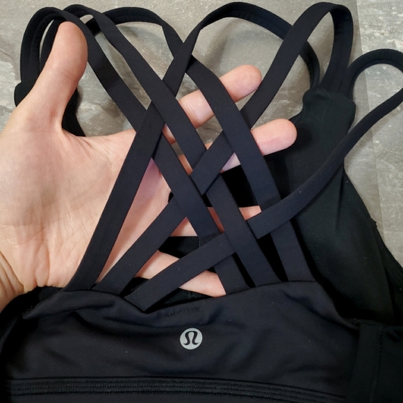 Lululemon Beat The Heat Tank. Black. 2 In 1 Tank & Bra (No Pads). Size 4. - Picture 9 of 9